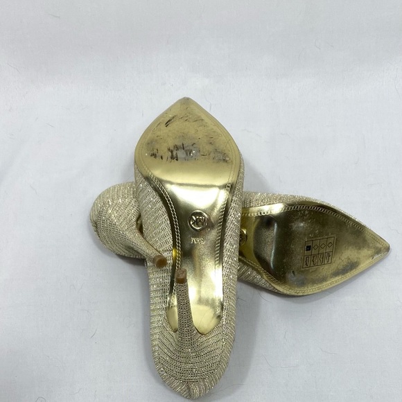 Michael Michael Kors Gold Sparkly Stilletos. - Picture 4 of 4